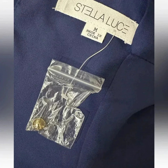 NWT STELLA LUCE Navy Lined Slit Back Layered Sleeveless Top Blouse Sz M - Picture 4 of 5